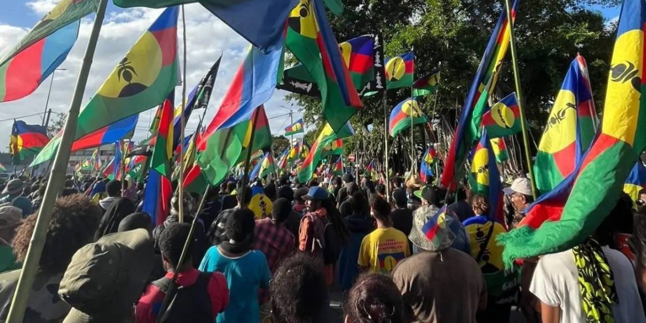 Yeni ülke kuruluyor: Bayrağı bile belli oldu!