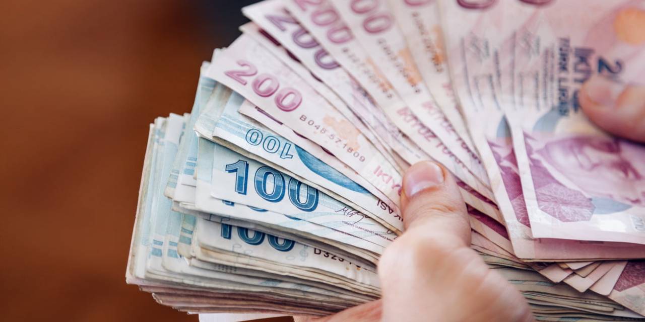 Maaşlar 77 bin lira oldu! 6 ayda bir de zam gelecek