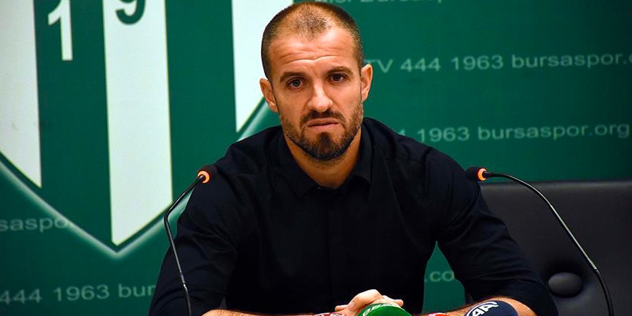 Bursaspor'un eski teknik direktörü imzayı attı