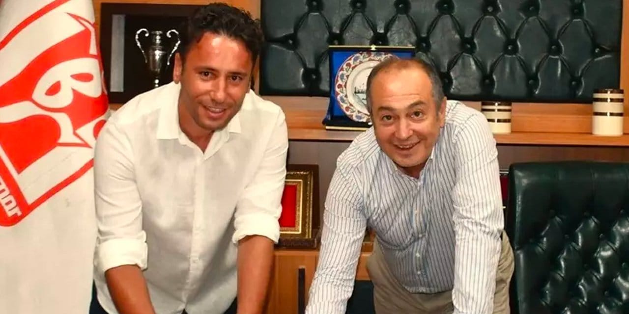 Süper Lig'in hocası 3. Lig'e imza attı