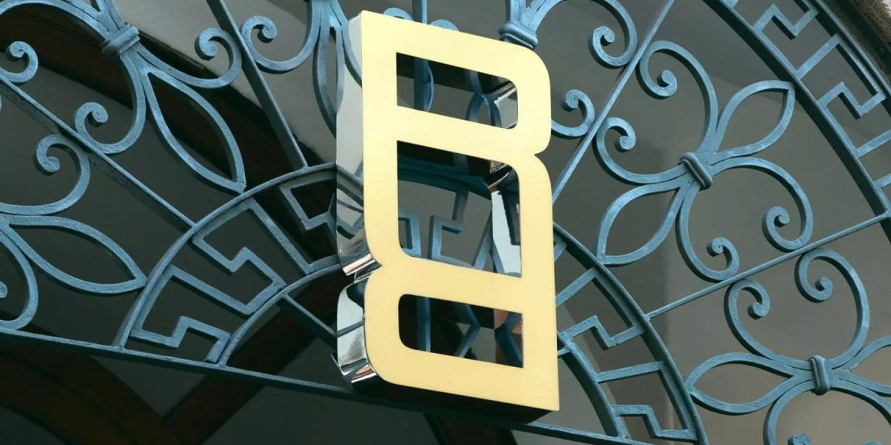 Range Rover yeni logosuyla yeni bir döneme giriyor