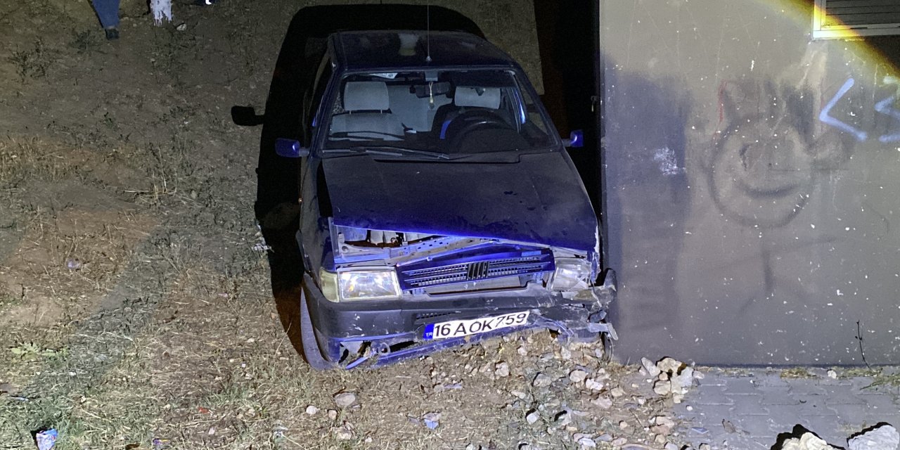 Otomobili şarampole yuvarlandı: Burnu bile kanamadan kurtuldu