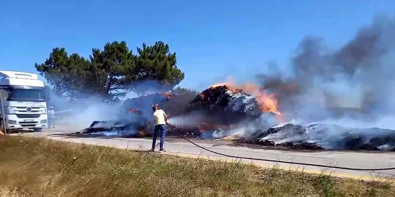 Traktörde başlayan yangın tarlayı kül etti!