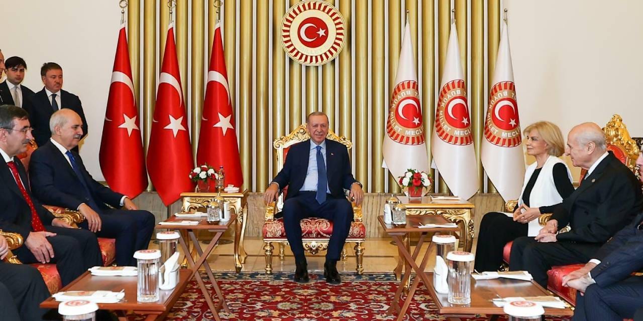 TBMM'de 15 Temmuz töreni: Erdoğan ile Çiller yan yana