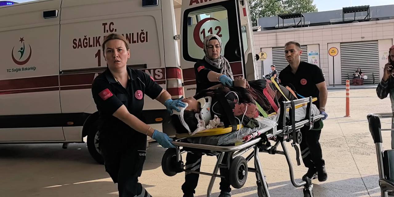 Genç mevsimlik işçi kamyonetten düşerek yaralandı
