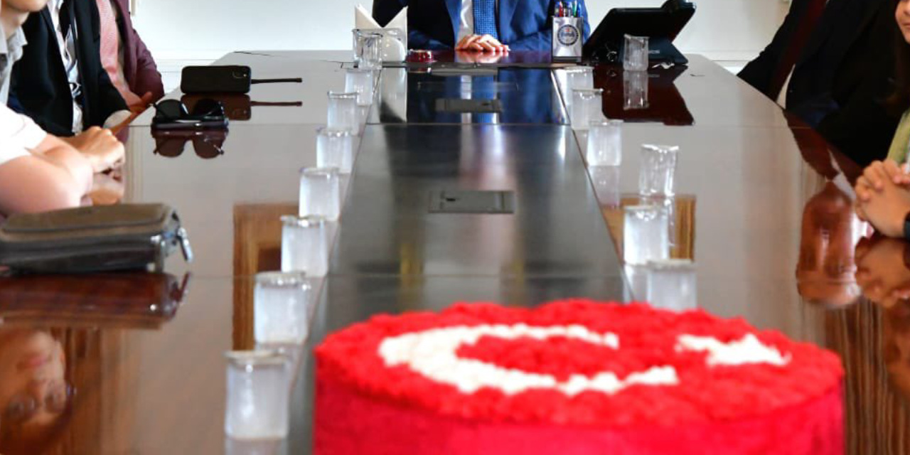 Aziz Yıldırım Türkiye birincilerini kabul etti