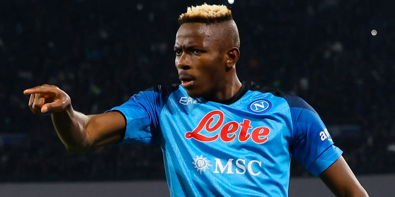 Napoli Osimhen'i satmaya mecbur kaldı