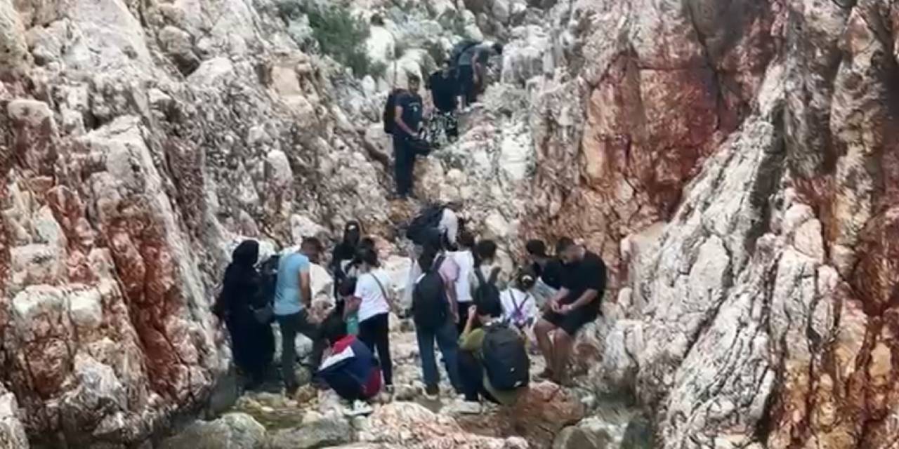 21 kaçak Afgan göçmen Antalya'da yakalandı