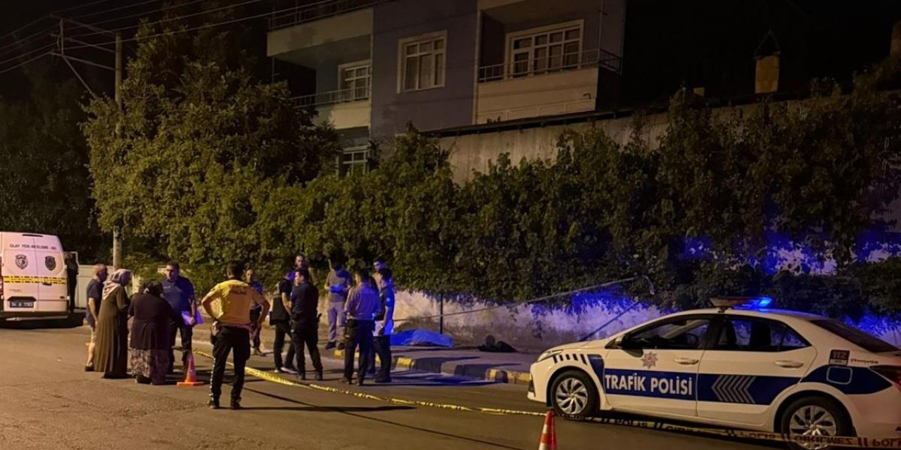 Yaşadığı evin önünde ölü bulundu