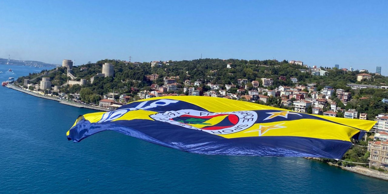Fenerbahçe bayrakları köprülerde dalgalanıyor