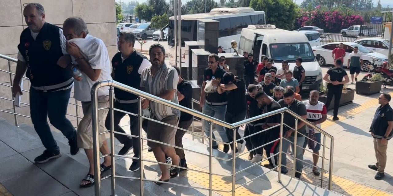 Mersin'de fuhuş operasyonu! 19 tutuklama