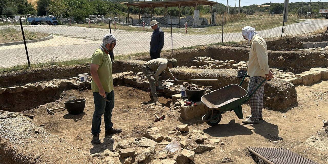 Çanakkale'de büyük keşif: 11'inci yüzyıla ait mezar bulundu!