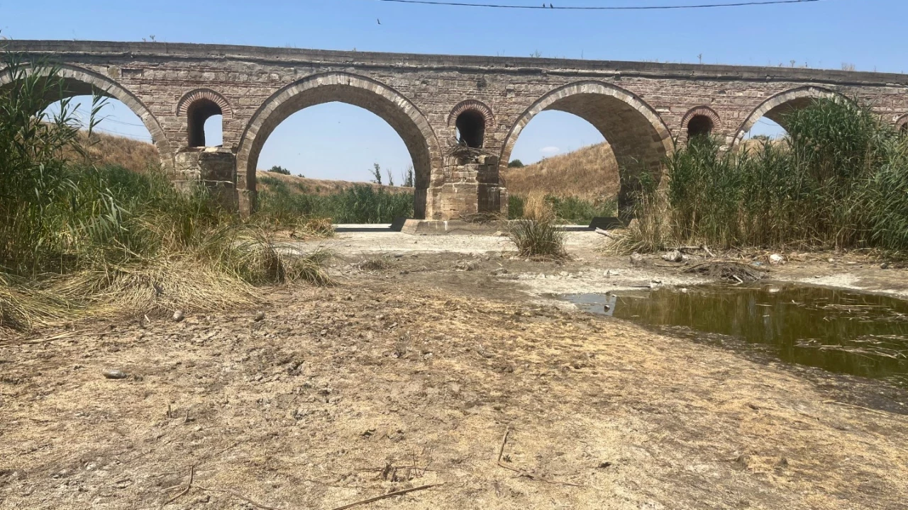 Kuraklık Hayrabolu Deresi’ni de kuruttu