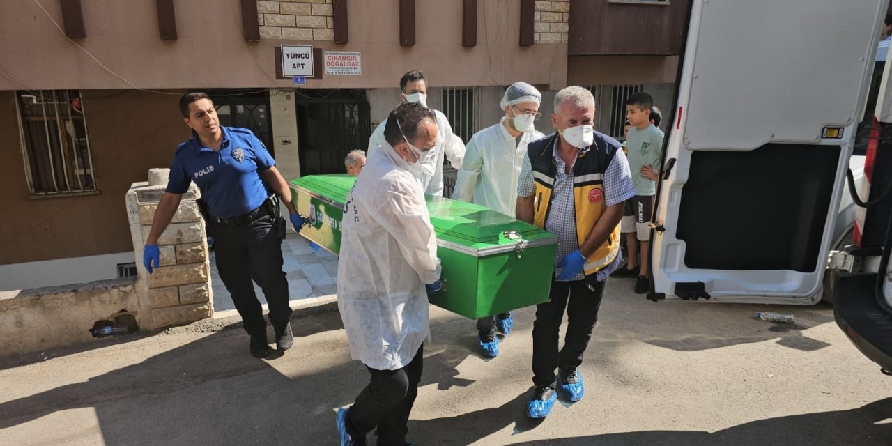 Yalnız yaşayan genç evinde ölü bulundu