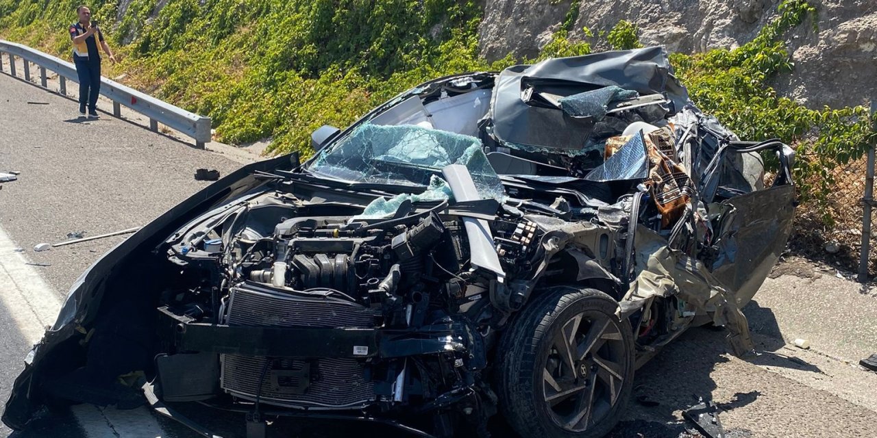 Şanlıurfa’da feci kaza! Su tankerine çarpan otomobilin sürücüsü öldü