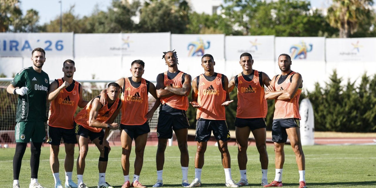 Fenerbahçe'nin yeni transferi kampa katıldı
