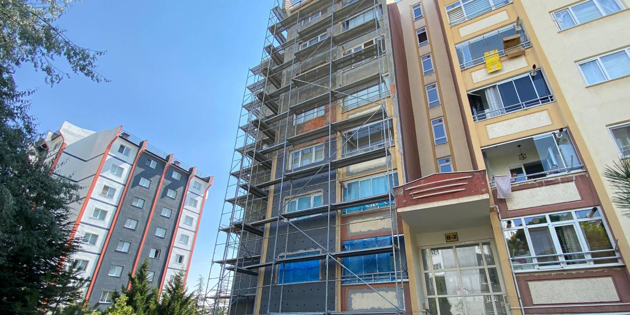 43 yaşındaki işçi 5'inci kattan düşerek hayatını kaybetti