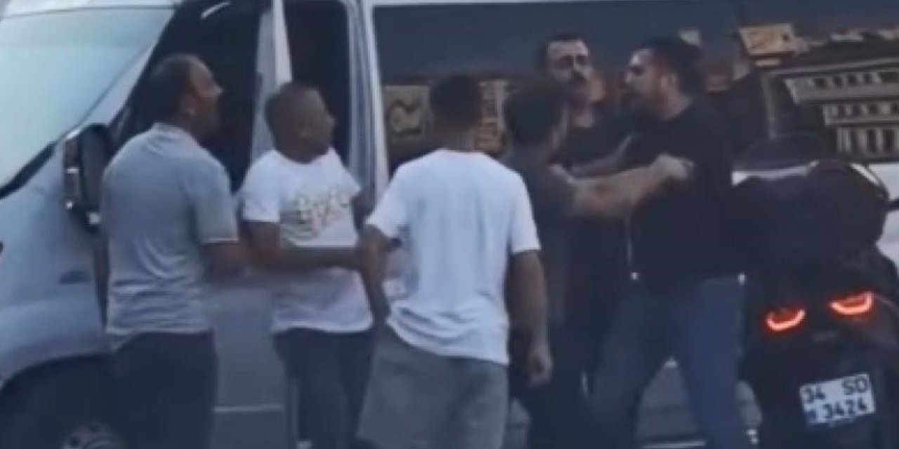 Yol verme kavgası kamerada: Fight başladı