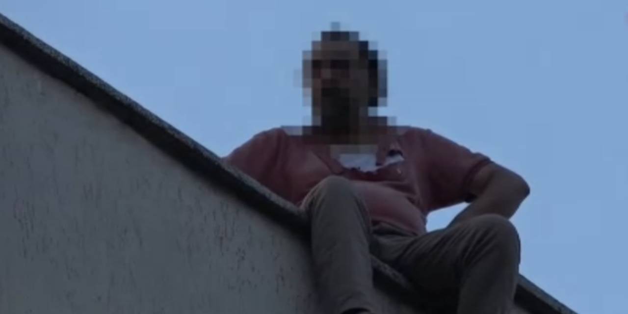 Antalya'da yürekleri ağıza getiren anlar: 5 katlı apartmanın çatısına çıktı!