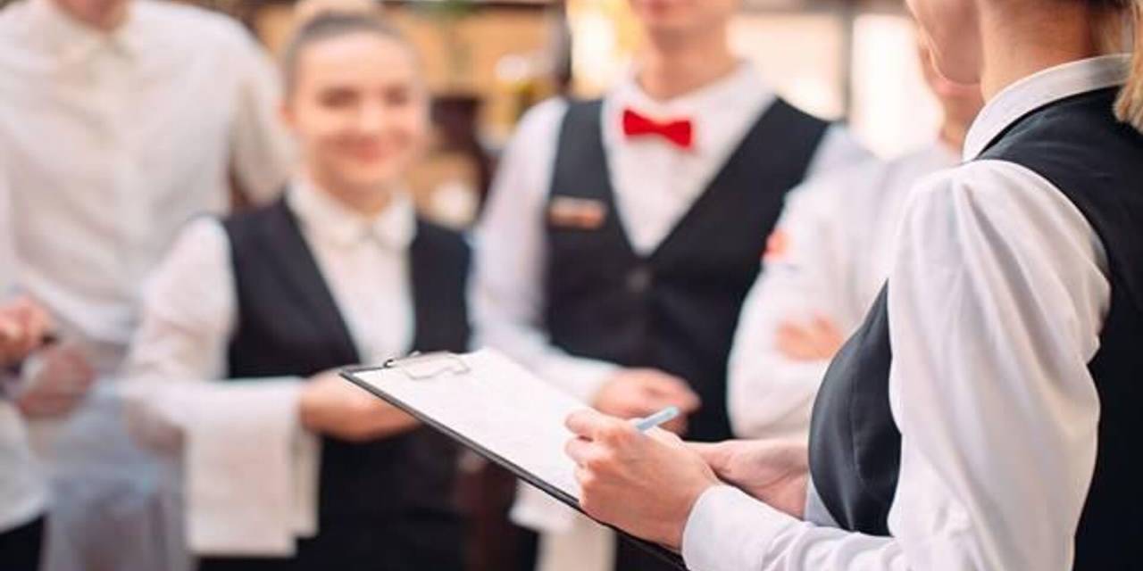 Turizmdeki 10 günlük çalışma düzenlemesine sert tepki! "İşçiler köle değildir"