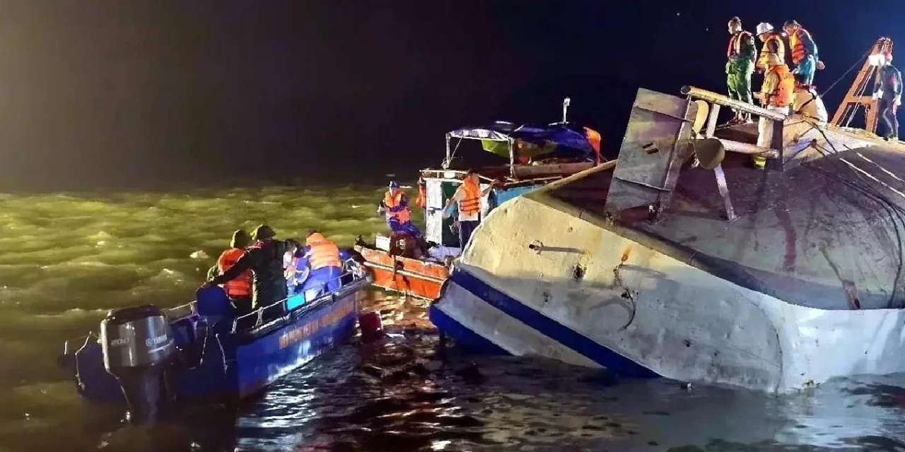 Tekne battı: 34 kişi öldü