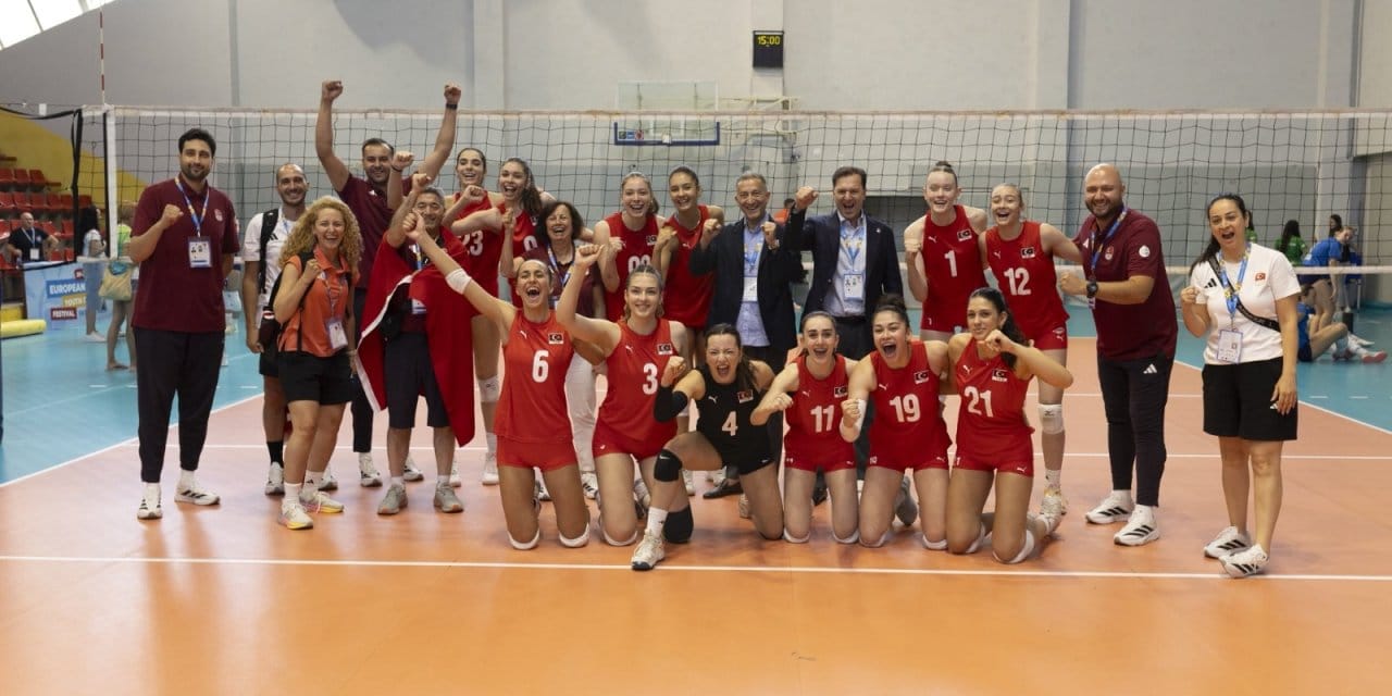 Bizim kızlar süper: Milli takım ezdi geçti