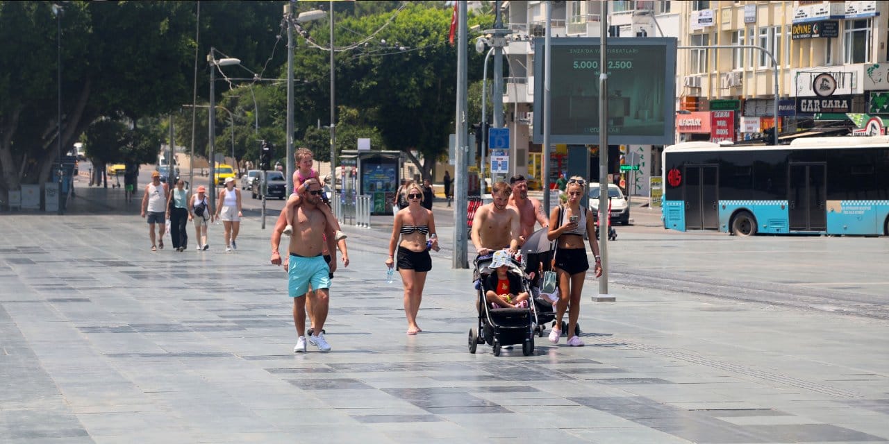 Bu şehirde herkes böyle geziyor: Başka türlü imkanı yok