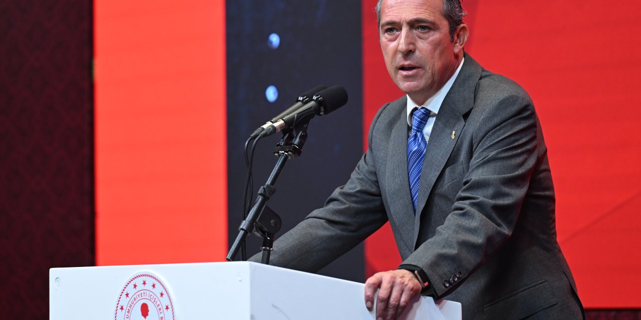 Ali Koç istedi bakan cevap verdi