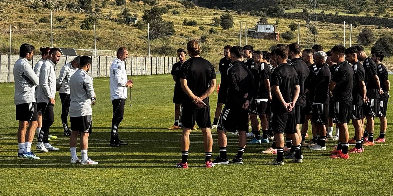 Fenerbahçe'nin eski golcüsü 3. Lig takımının başına geçti