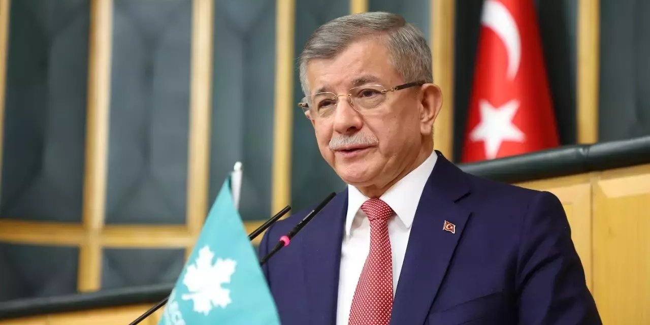 Davutoğlu'ndan AKP'li vekillere: Büyük bir suç işlediler