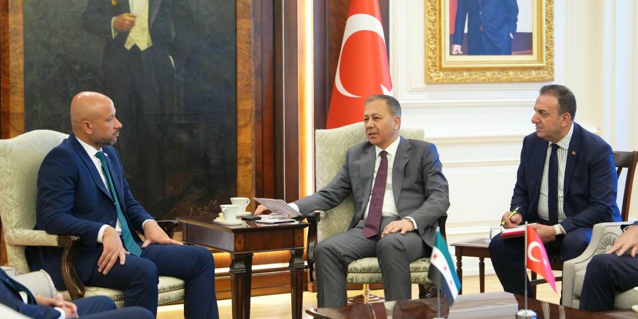 Bakan Yerlikaya ile Suriye Acil Durum ve Afet Yönetimi Bakanı Raid Salih bir araya geldi