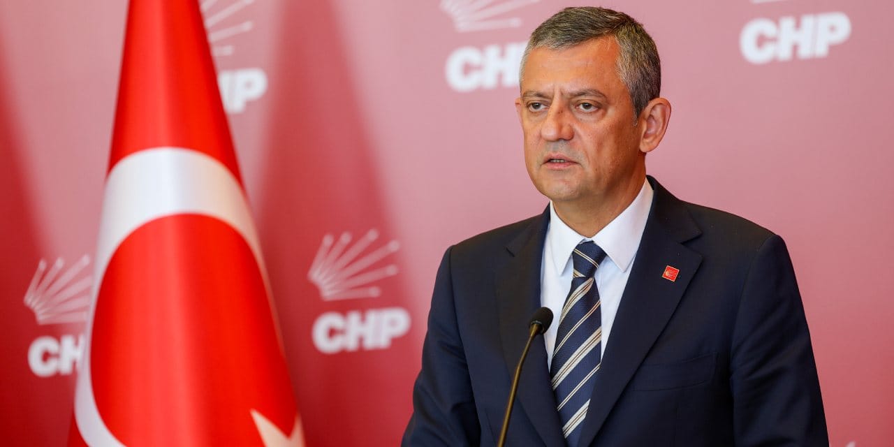 Özgür Özel 'Şaka yapmıyorum' diyerek Türkiye'nin sıralamasını duyurdu