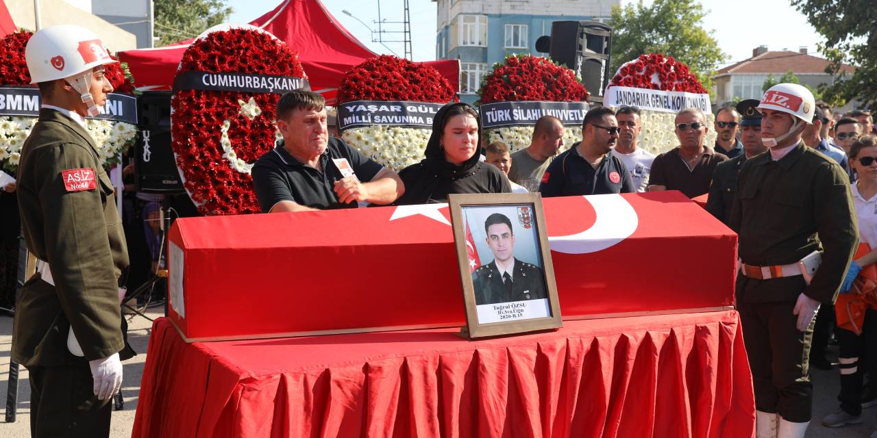 Şehit Tuğrul Özsu son yolculuğuna uğurlandı