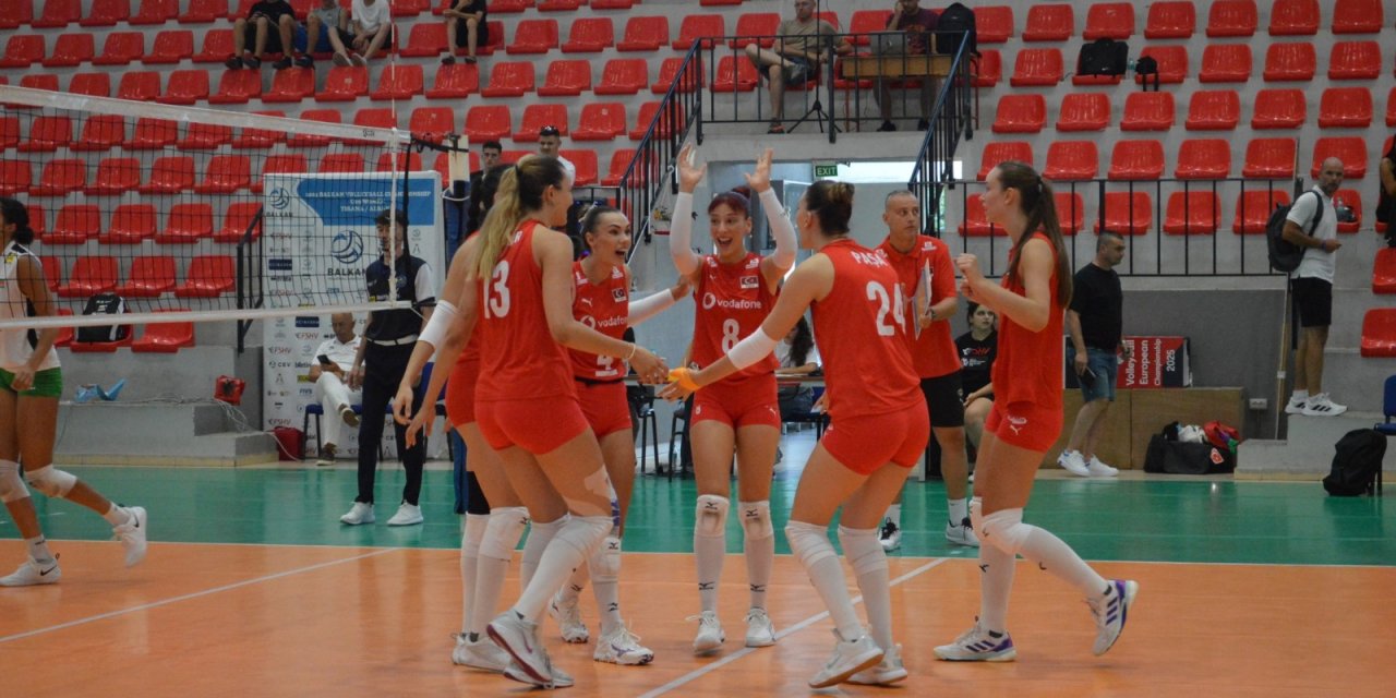 Bizim kızlar süper: Milli takım şampiyon oldu