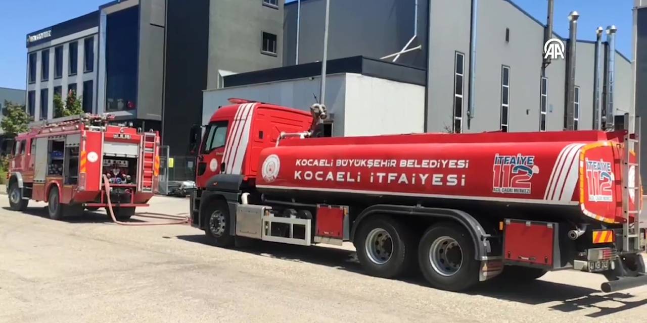 Kocaeli'de korkutan fabrika yangını! 5 işçi hastanelik oldu