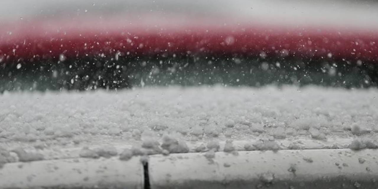 Türkiye kavurulurken o köy beyaza büründü