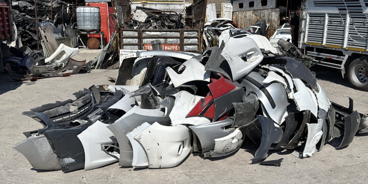 Eski tamponlar kanepe ayağı oldu