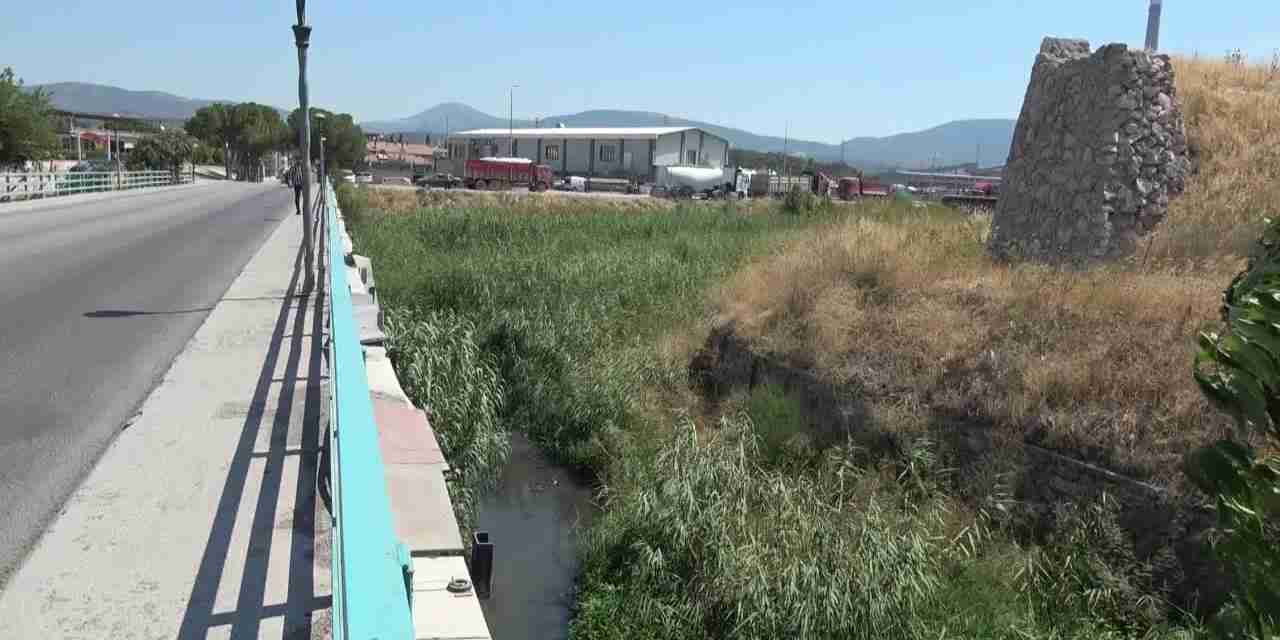 31 Mart'tan önce düzenli olarak temizleniyordu: DSİ Bakırçay deresini 'unuttu'