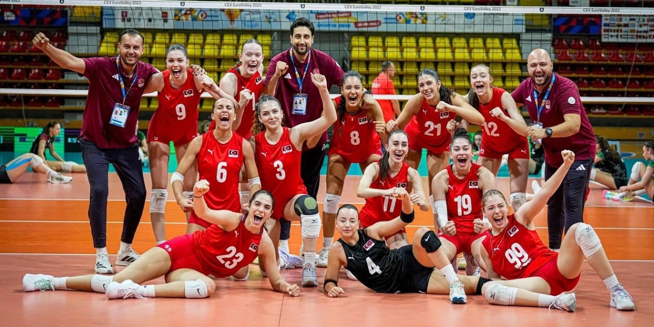 Süpersiniz kızlar: Milli takım İtalya'yı yıktı şampiyon oldu