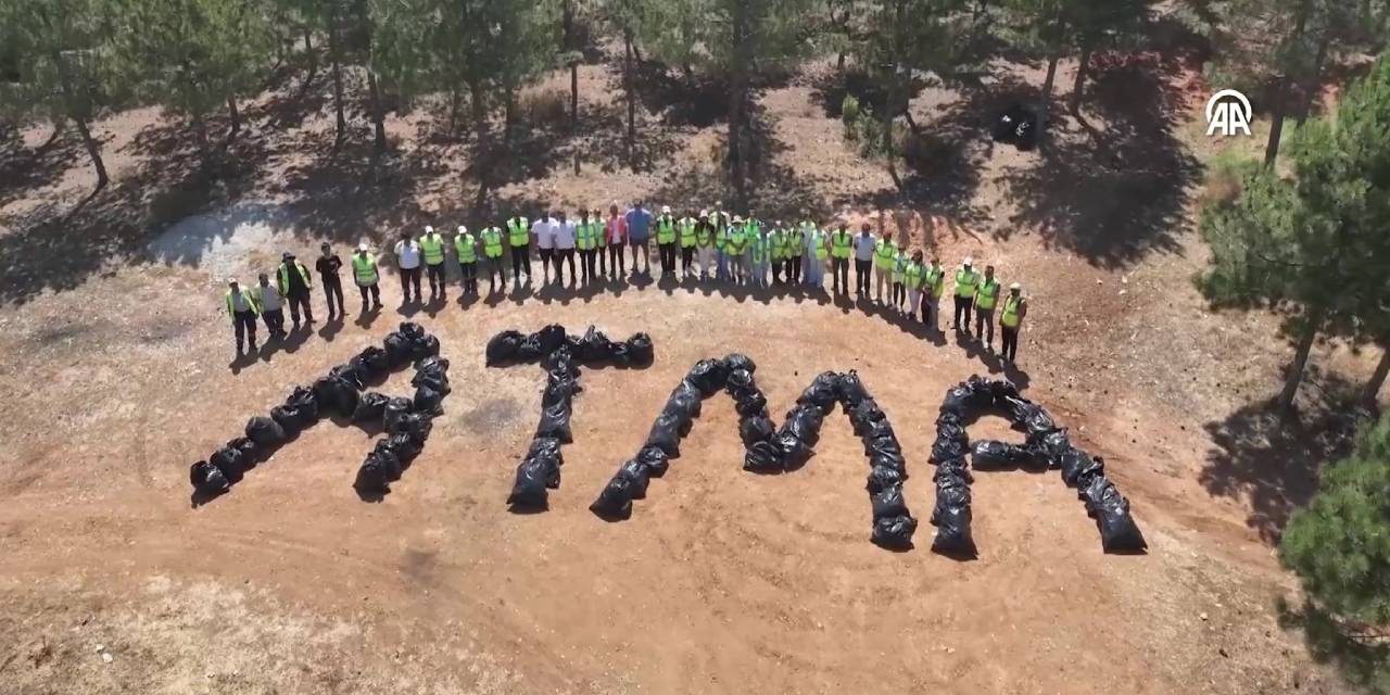 Kent Ormanı'ndan torba torba çöp çıktı!