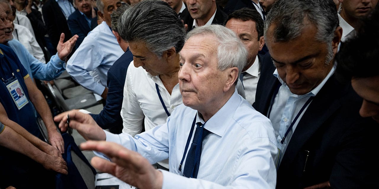 Aziz Yıldırım ile birbirine girdi: Seçimde görevi bırakacağını açıkladı