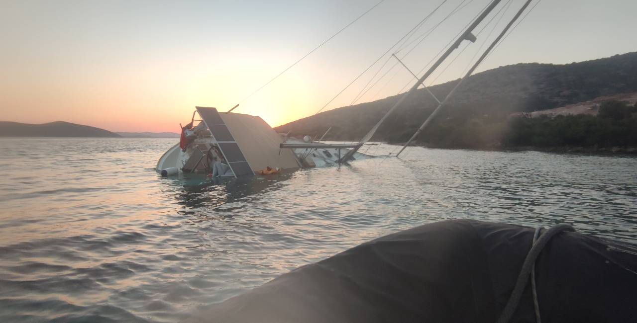 Bodrum'da su alan yelkenli battı: 5 kişi kurtarıldı