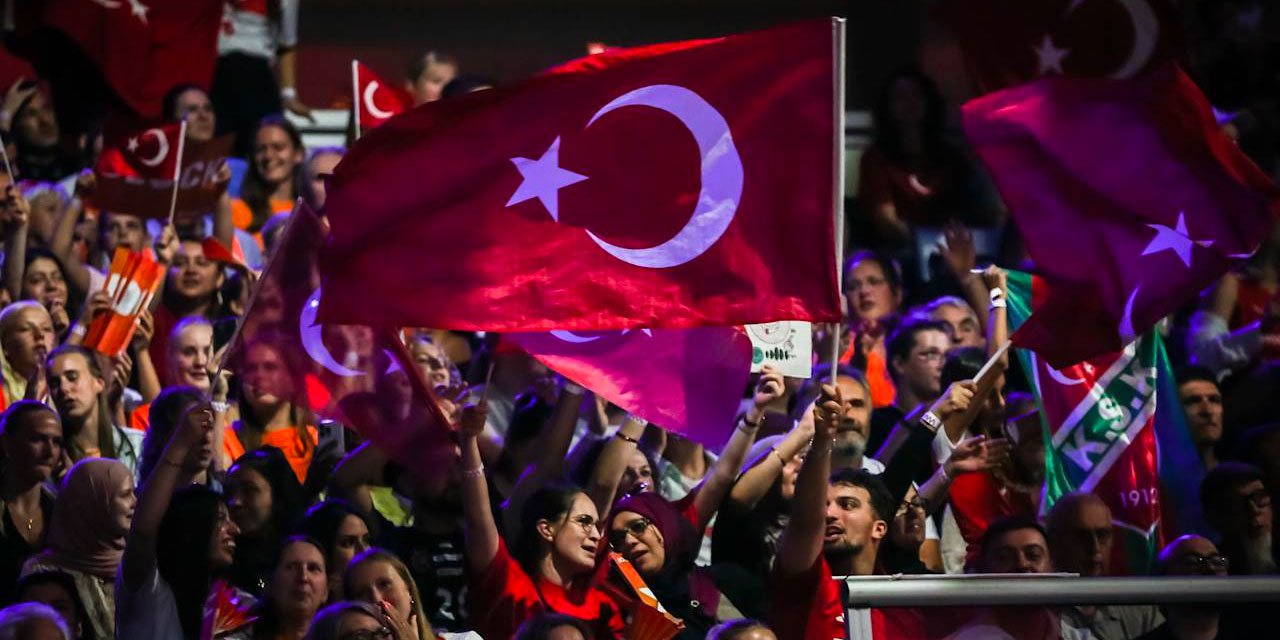 Türkiye Yunanistan'ı yıktı: Muhteşem başladı