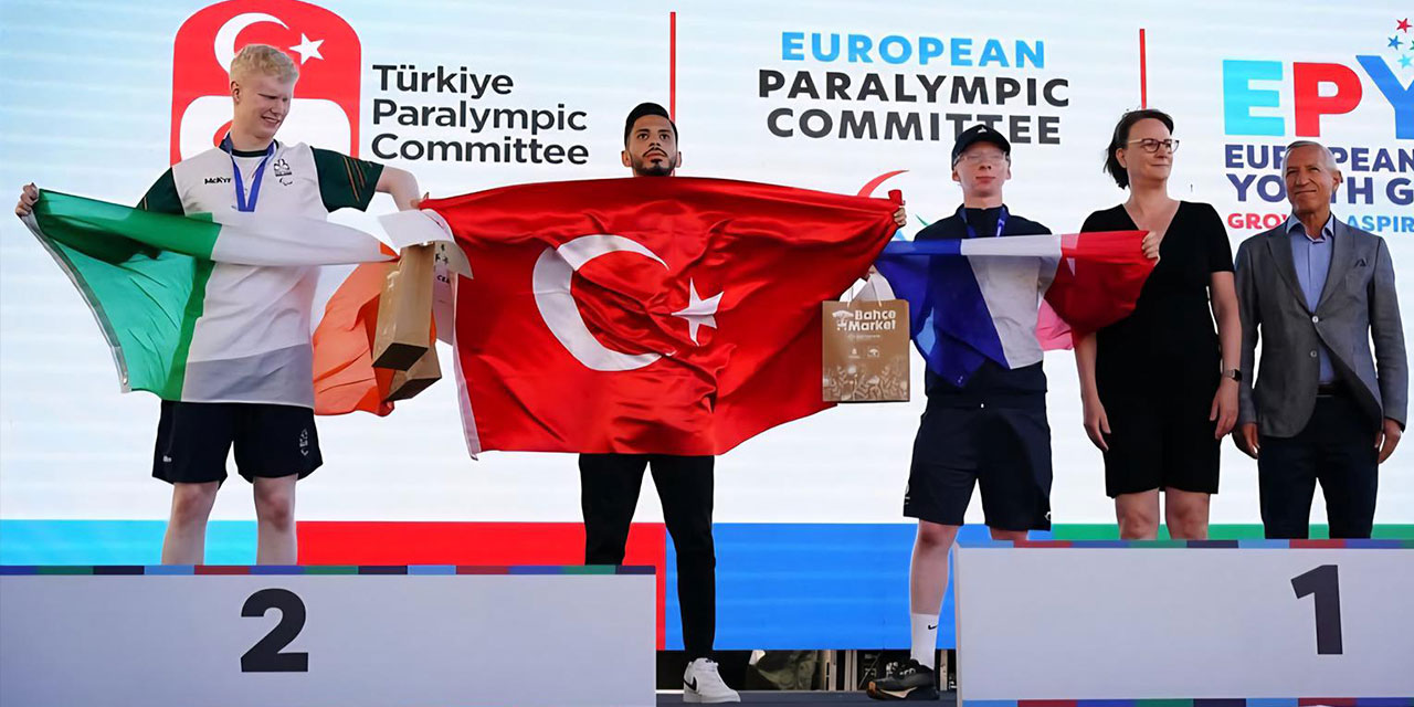 Çağatay Çelik Avrupa Gençler Şampiyonu oldu: Altın madalyayı taktı