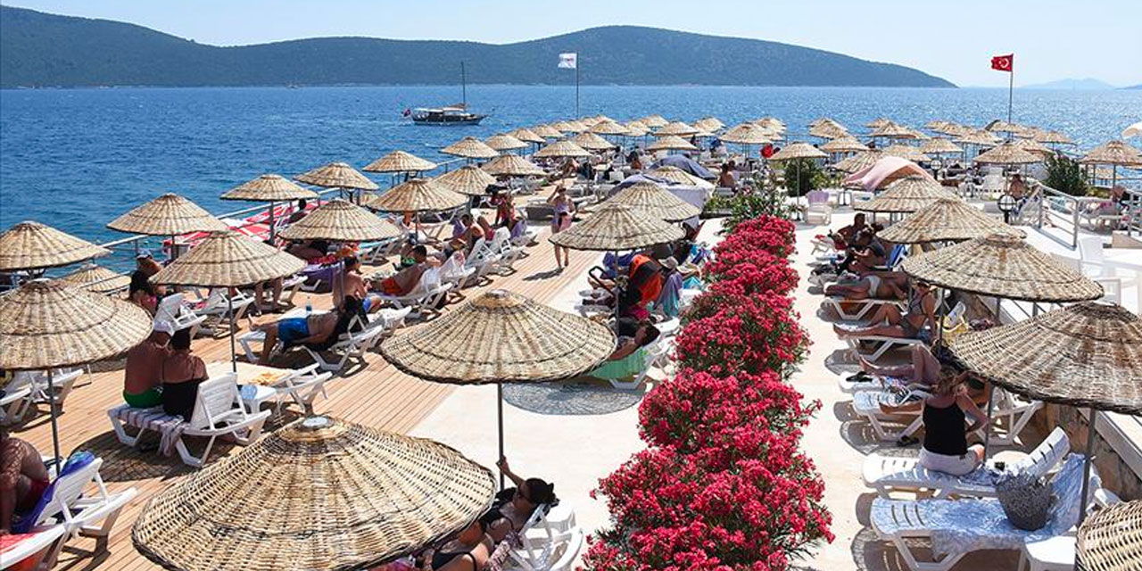 Bakanlık 'ücretsiz' diyerek tanıttığı plajdan giriş ücreti aldı: CHP'li Denizaslanı isyan etti