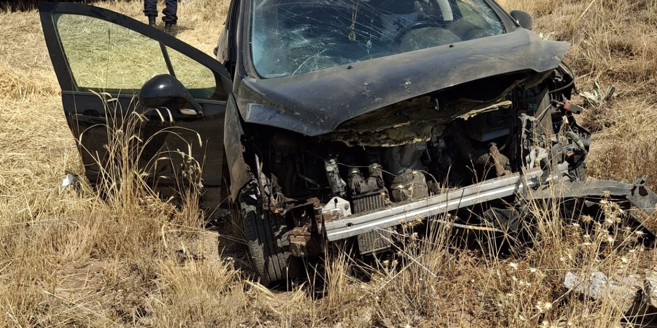 Yoldan çıkan araç tarlaya savruldu: 4 yaralı
