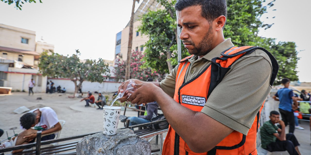 Gazze'deki sivil savunma sözcüsü abluka kalkana kadar açlık grevi yapıyor