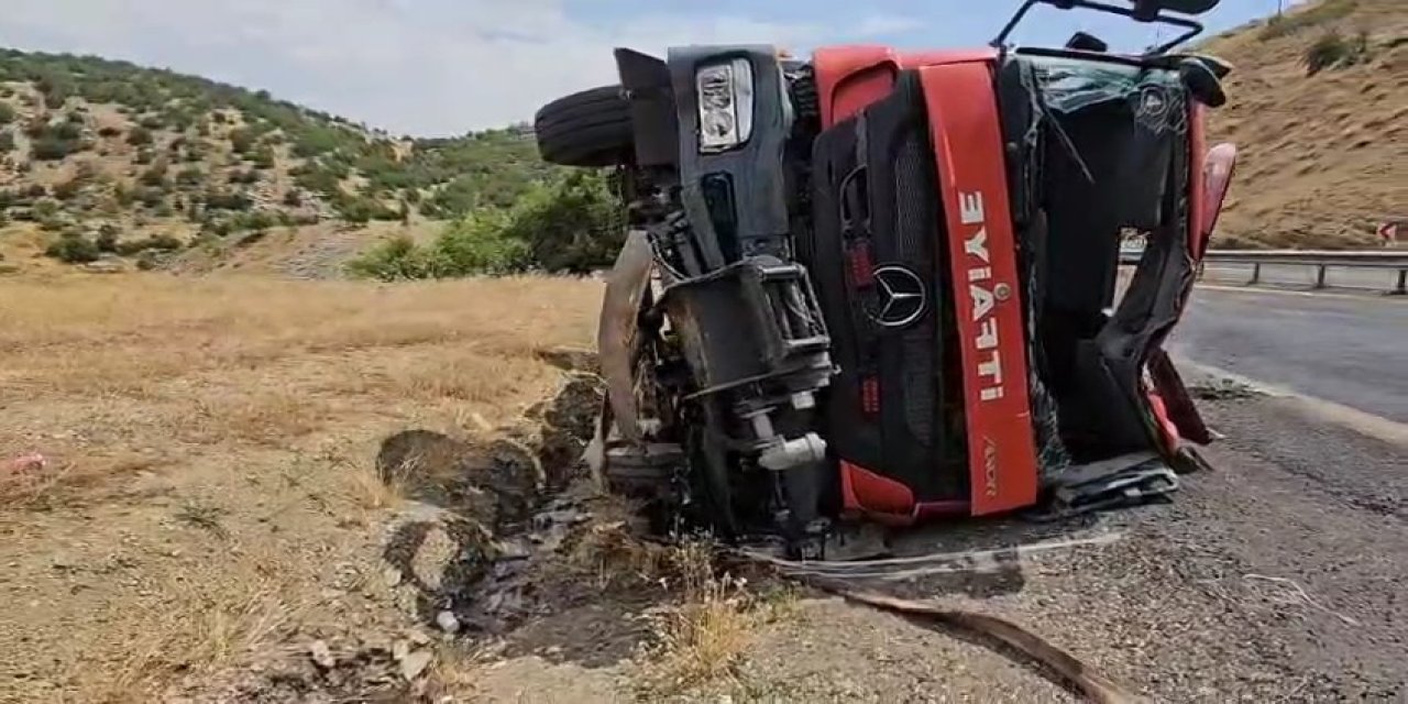 Yangına giden itfaiye aracı devrildi: 1’i ağır, 3 yaralı
