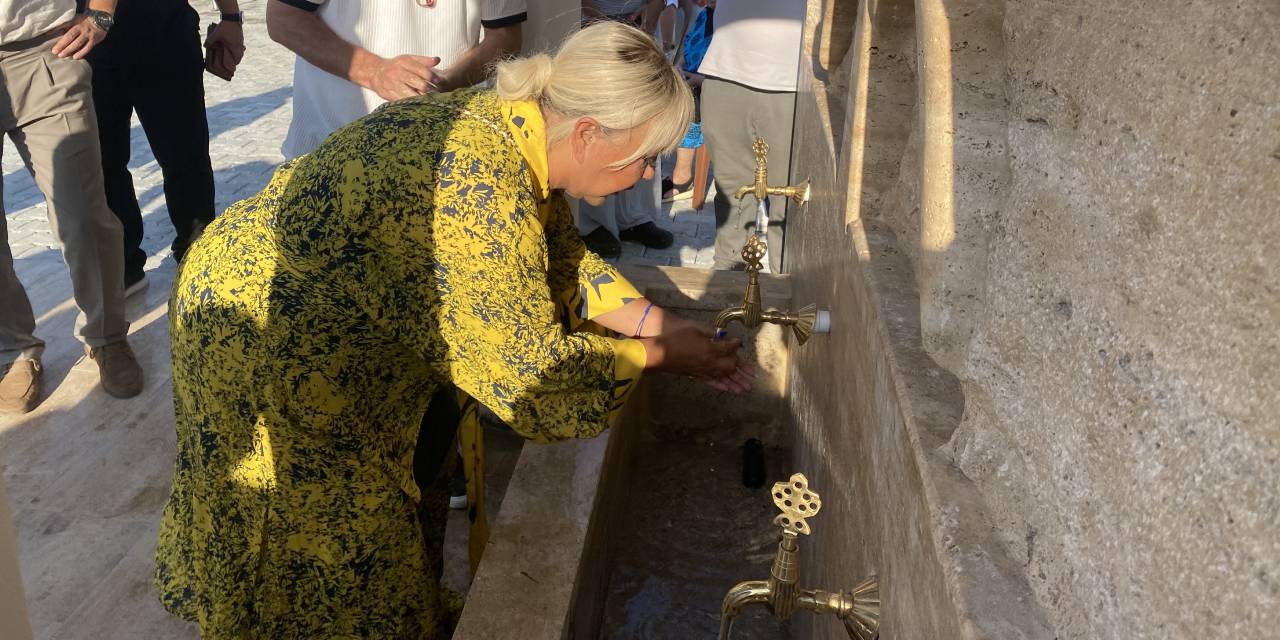 Safiye Soyman kaybettiği oğlu için hayrat yaptırdı: Ölünceye kadar burayı bırakmayacağım