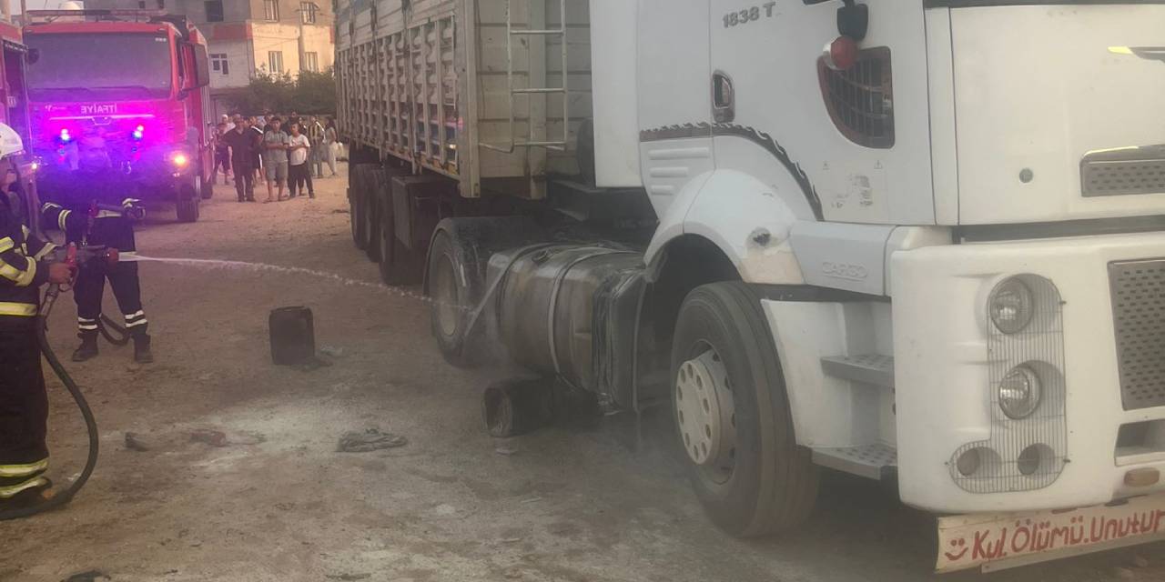 TIR'ın yakıt deposu patladı! 2'si çocuk 7 yaralı